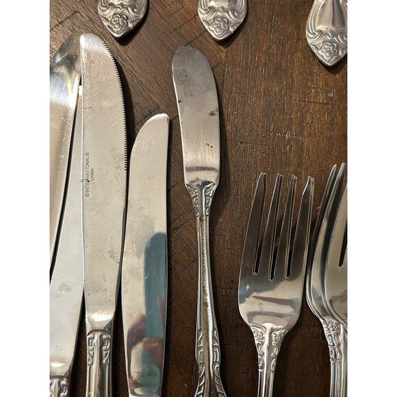 51-Piece International Silver Queens Fancy Stainless Flatware Set - Picture 7 of 11